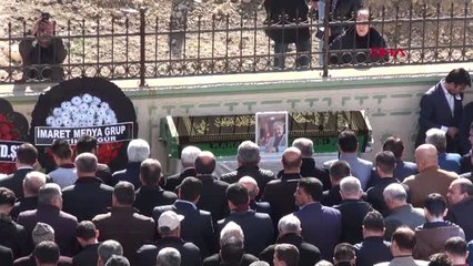 Karaman Vasiyeti Gereği Makam Odasının Karşısındaki Mezarlığa Defnedildi