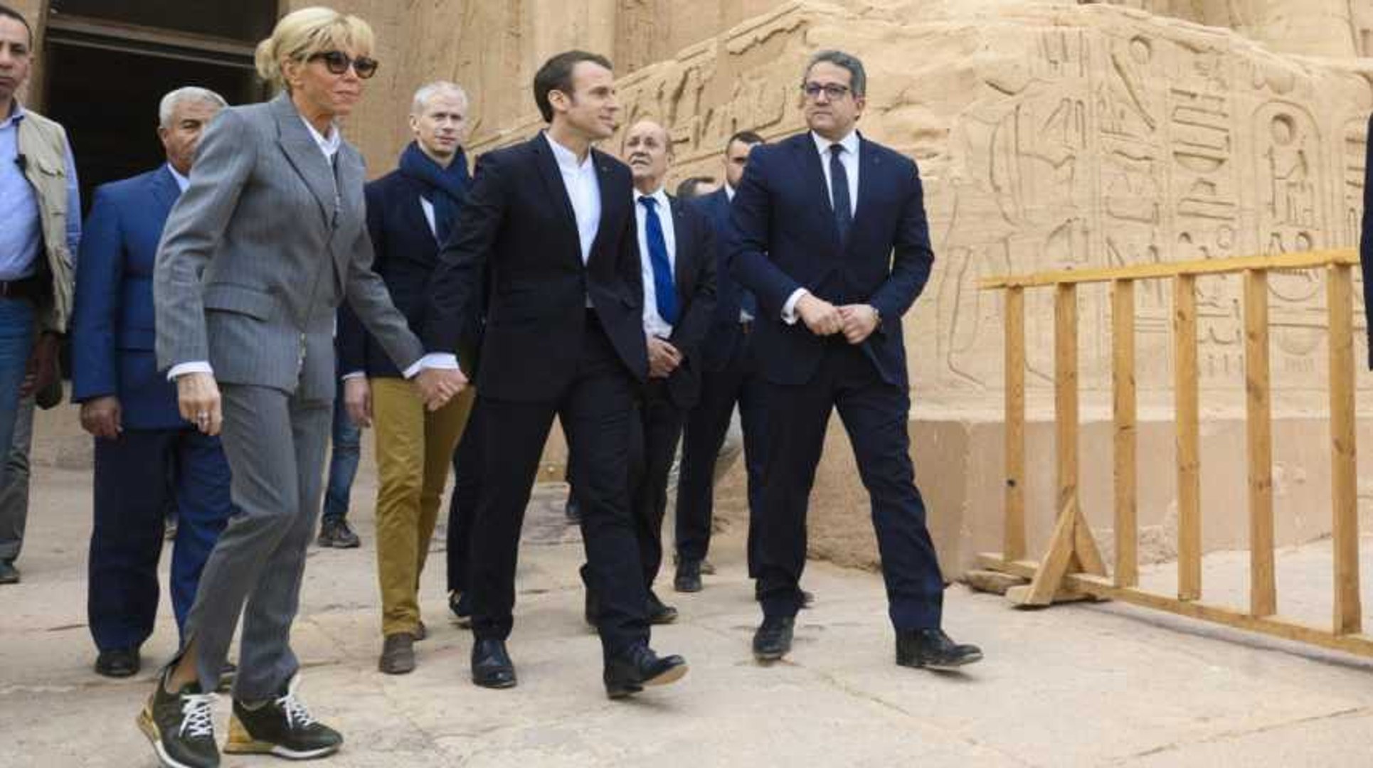 Baskets Louis Vuitton : Brigitte Macron met les choses au clair - Vidéo  Dailymotion