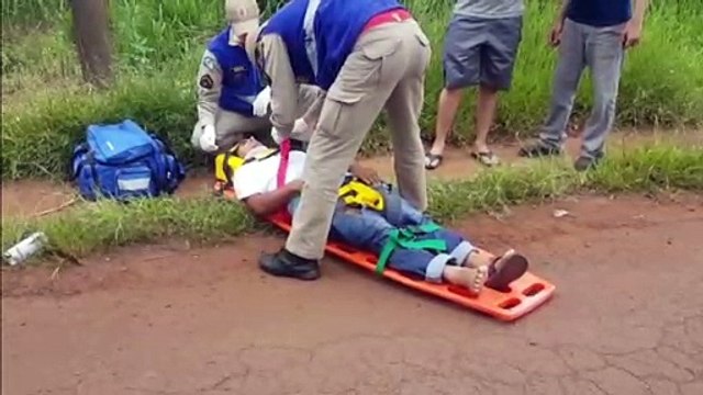 Rapaz sofre queda de bicicleta ao passar por quebra-molas mal sinalizado