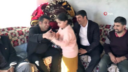 Milletvekili Tutdere evin içine çadır kurulan evi inceledi