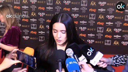 Rosalía en la alfombra roja de los Premios Goya 2019