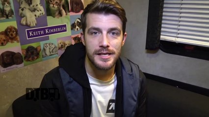 Hands Like Houses - TOUR PRANKS Ep. 366