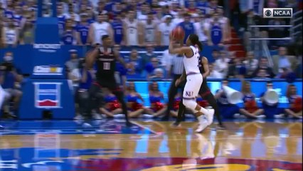 No. 11 Kansas' Ochai Agbaji Throws Down Thunderous Dunk