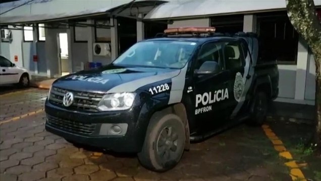 Homens são flagrados com R$ 30 mil em equipamentos de iluminação
