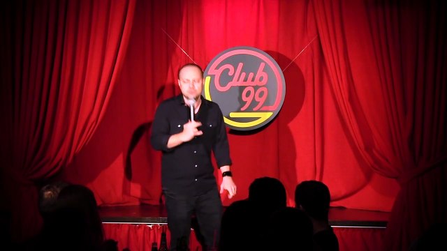 Dan Badea - Cum explici unui american ce e soriciul Club 99 Stand Up Comedy - YouTube