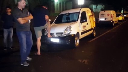 Semáforo fica desligado após colisão de trânsito