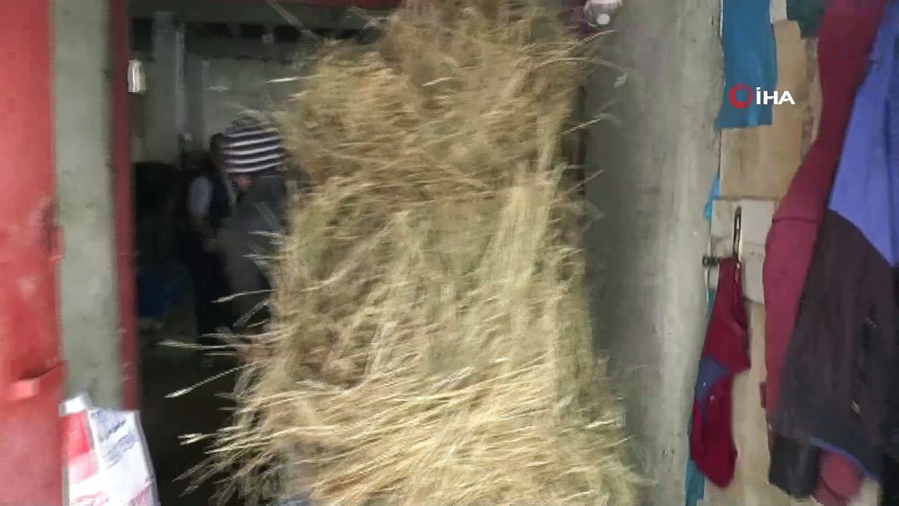 Doğu Anadolu’da kış manzaraları havadan görüntülendi...Kar yağışı ve tipi nedeniyle çok sayıda mahalle ve köy yolunda ulaşım sağlanamıyor