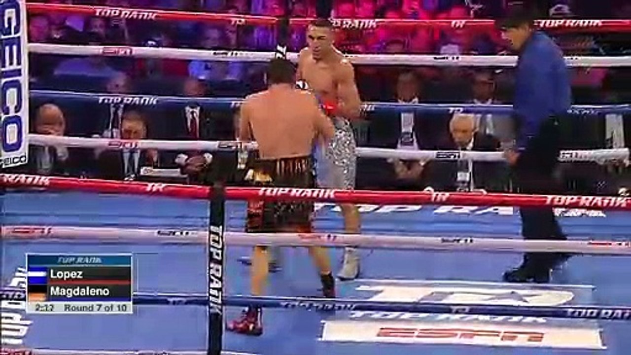 Teofimo Lopez vs Diego Magdaleno. Knockout