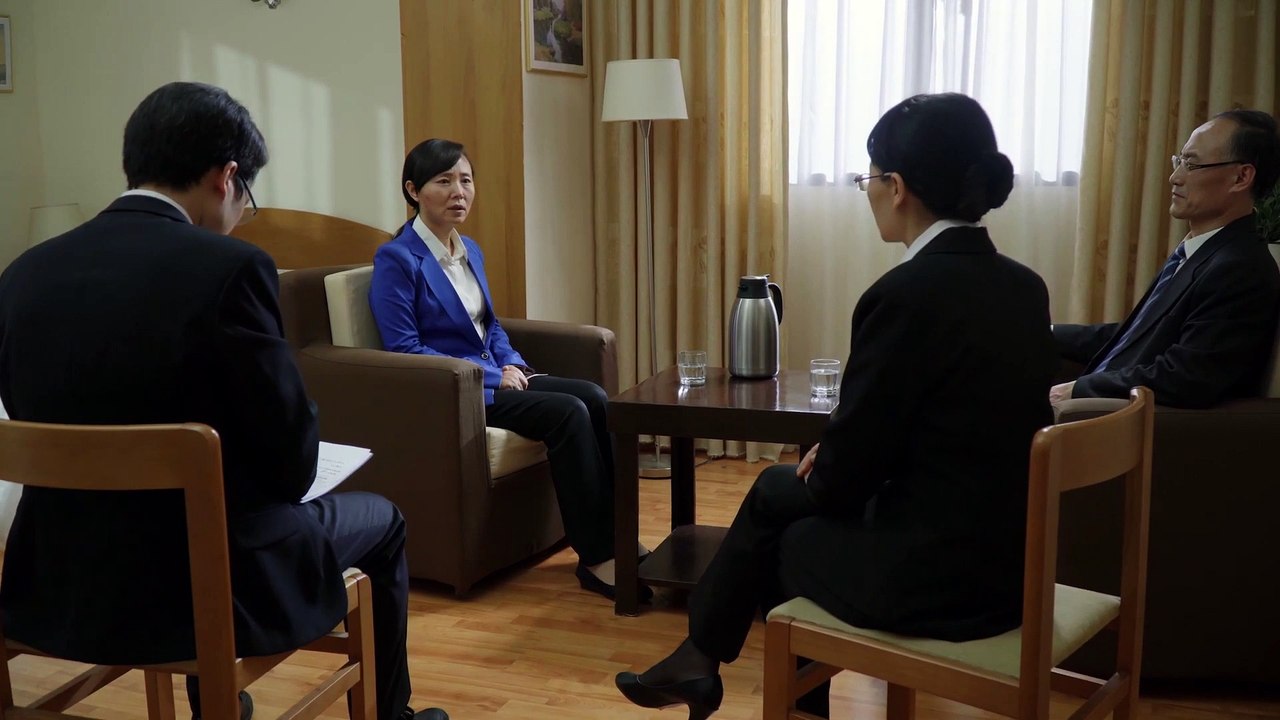 Christliche Film Clip - Die wundervolle Widerlegung der Auffassungen eines Drei-Selbst Pastors durch eine Christin