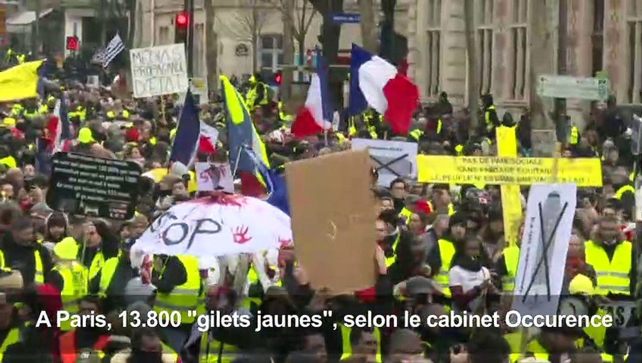 Les "gilets jaunes" ciblent les violences policières