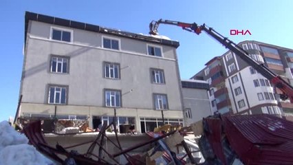 Bitlis'te Kafenin Çatısı Çöktü 1 Ölü 7 Yaralı-