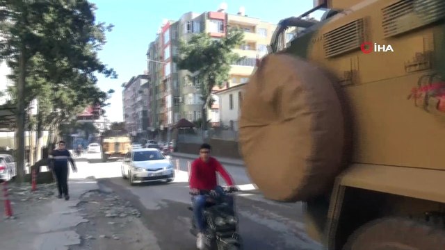 Sınıra zırhlı araç ve komanda sevkiyatı sürüyor