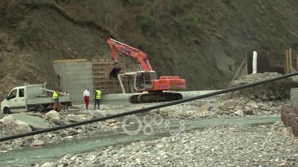 Ora News - Konfindustria kundër pezullimit të kontratave koncesionare të HEC-eve