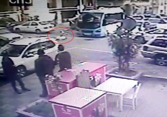 Minibüs Yaşlı Kadına Böyle Böyle Çarptı