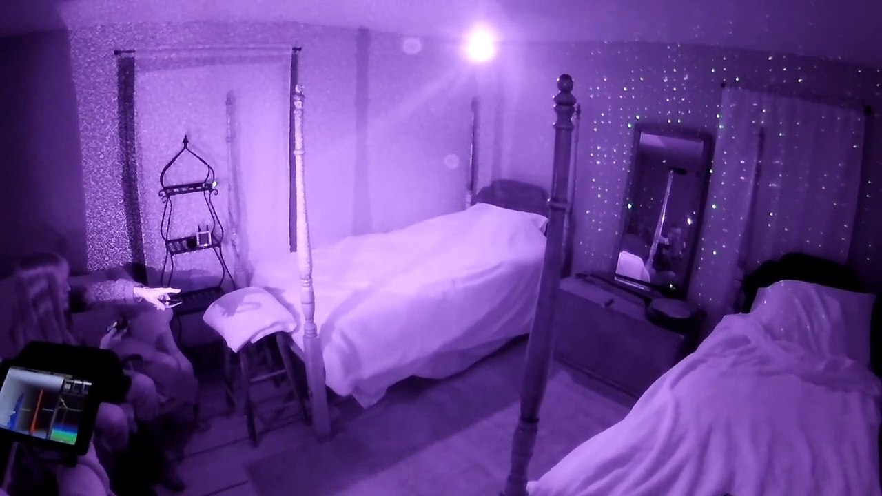 Exchange Hotel and Civil War Museum Orb Seen in the Mirror Behind Me While X-cam Shows Contact Lunar Paranormal Virginia