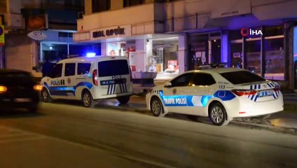 Denizli’de Yıkılan Bina Çöktü, Yol Trafiğe Kapatıldı