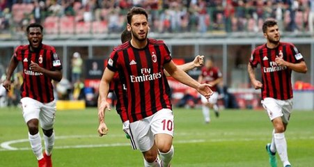 Milan'ın Yıldızı Hakan Çalhanoğlu'ndan Tolgay Arslan'a Tebrik