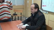 İzmir Görme Engelli Ali Rıza Öğretmen, Braille Alfabesini Öğretiyor