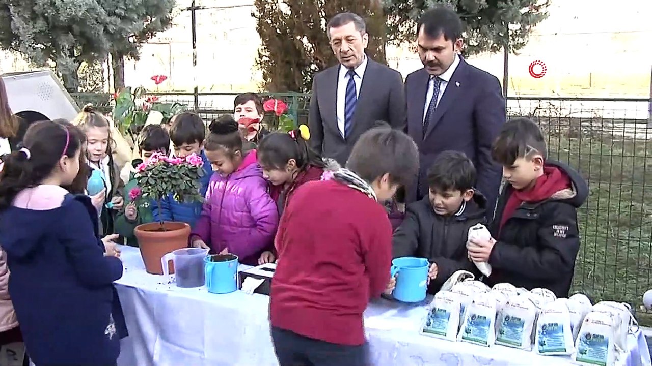 Çevre ve Şehircilik Bakanı Kurum: '2023 yılına kadar bütün kamu kuruluşlarında 'sıfır atık' uygulamasına geçeceğiz'