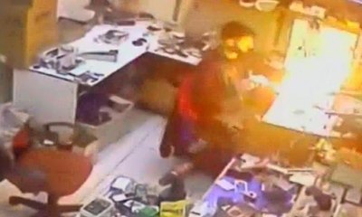 Tamir ettiği telefon böyle patladı