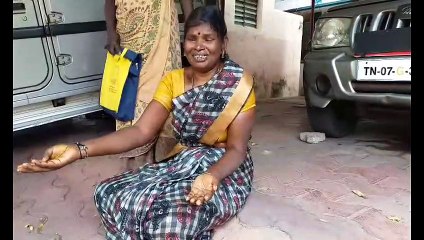 கந்து வட்டி தொல்லை.. கலெக்டர் அலுவலகத்தில் பெண் தீக்குளிக்க முயற்சி- வீடியோ