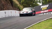 VÍDEO: Porsche 911 GT2 RS Clubsport, una bestia anda suelta y la pilota Mark Webber