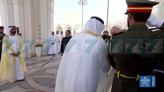 PAPA FRANÇESKU NIS VIZITEN HISTORIKE NE EMIRATET E BASHKUARA ARABE - News, Lajme - Kanali 7