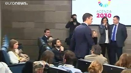 Страны ЕС признают Гуайдо врио президента