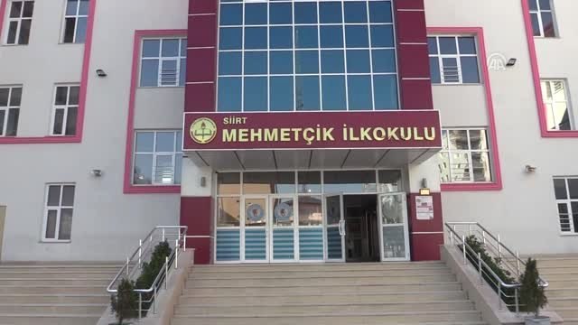 Bakanlar Öğrencilerin Tebrik Kartlarını Yanıtsız Bırakmadı