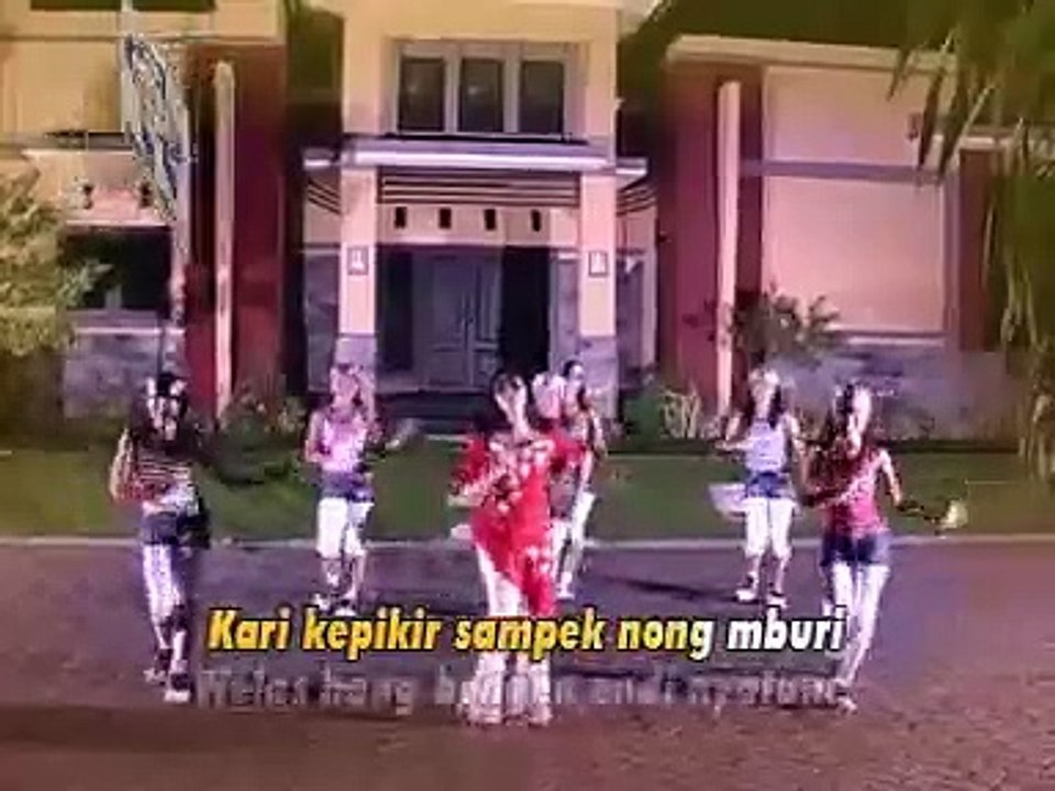 Adistya Mayasari - Cukup Semene [Official Music Video]