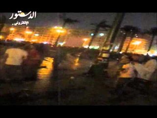 متظاهرى التحرير يقمون بصد البلطجية