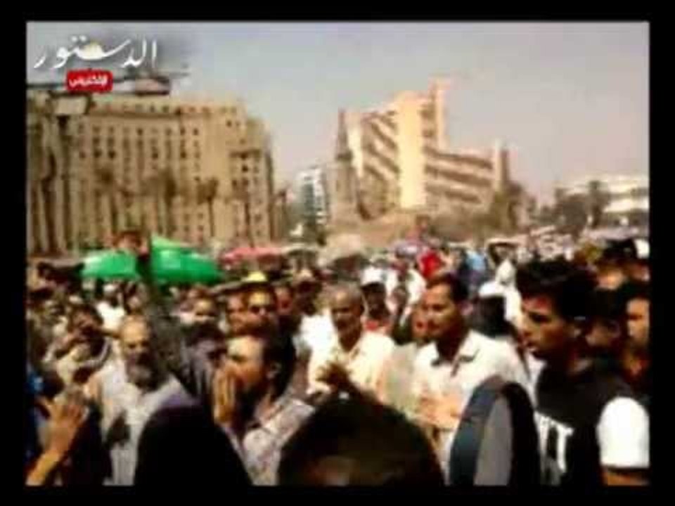 المسيرات تطوف ميدان التحرير.