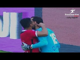 " محمد بسام "  يتصدى لركلة من امام " محمد جبر "  الجولة الـ 13 الدوري المصري