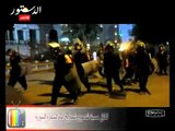 قنابل مسيلة للدموع وشماريخ أمام السفارة السورية