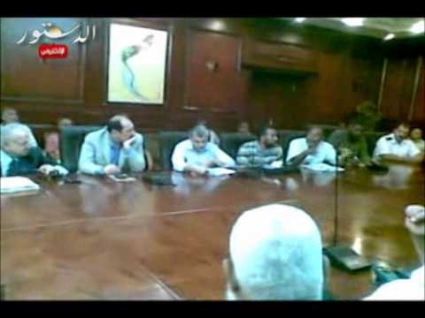 محافظ الأقصر يعقد إجتماعا لتنفيذ خطة المائة