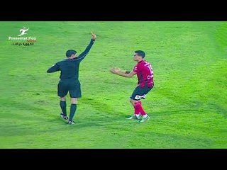 لحظة طرد لاعب الداخلية " أحمد بحبح " في مباراة الانتاج الحربي الجولة الـ 28 الدوري المصري