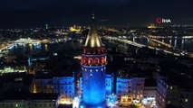 İstanbul'da Galata Kulesi ile köprüler mavi ve turuncuya büründü