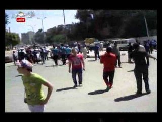 تجمهر أهالى الرماد بسبب إنقلاب سيارة على الباعة