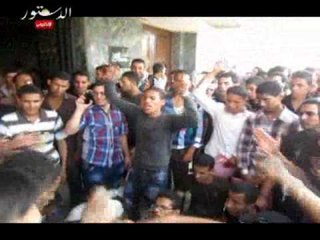 طلاب الأزهر: واحد اتنين رئيس الجامعه فين