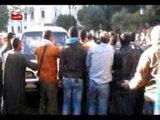 ميكروباص يحاول دهس متظاهرين مسيرة مصطفى محمود