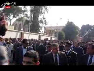 قنديل وإبراهيم والطيب يقودان جنازة شهيد الشرطة