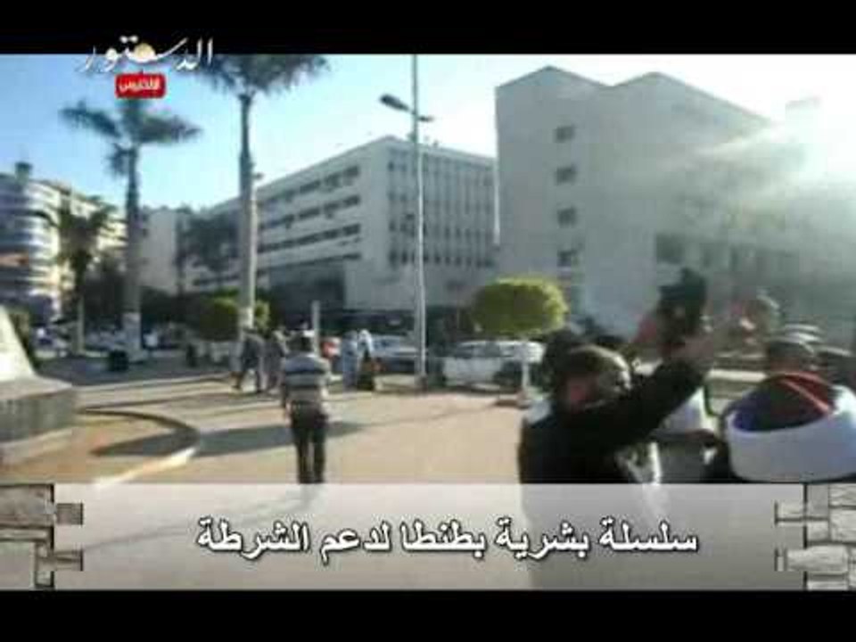 سلسلة بشرية بطنطا لدعم الشرطة