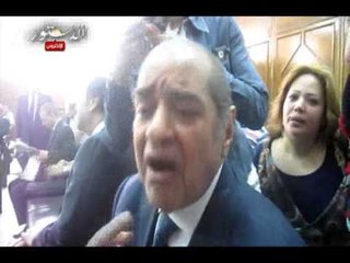 الديب لأبناء المخلوع مبارك يسمع هتافاتكم من سجنه