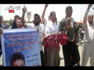 أهالي الشهداء يرفعون المشانق لمبارك والعادلي أمام "الشرطة"