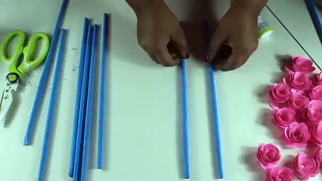 Artesanato enfeite de porta de papel