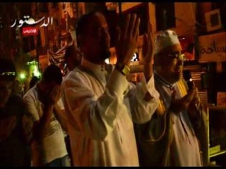 بكاء المعتصمين بالتحرير بعد دعاء "الجمل" لمصر