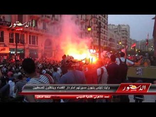 وايت نايتس ينهون مسيرتهم امام دار القضاء وينتقلون للصحفيين