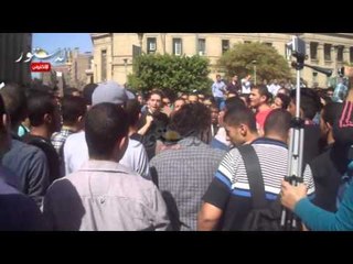 مسيرات لطلاب مؤيدين لمرسى بكلية التجارة جامعة القاهرة