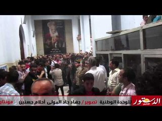 شاهد المسلمون يرفعون المصاحف داخل كنيسه الوراق تدعيما للوحدة الوطنية