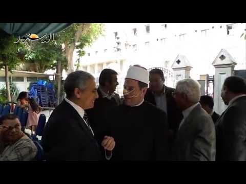 مظهر شاهين يصل كنيسة الدوبارة لتهنئة الأقباط بعيد القيامة